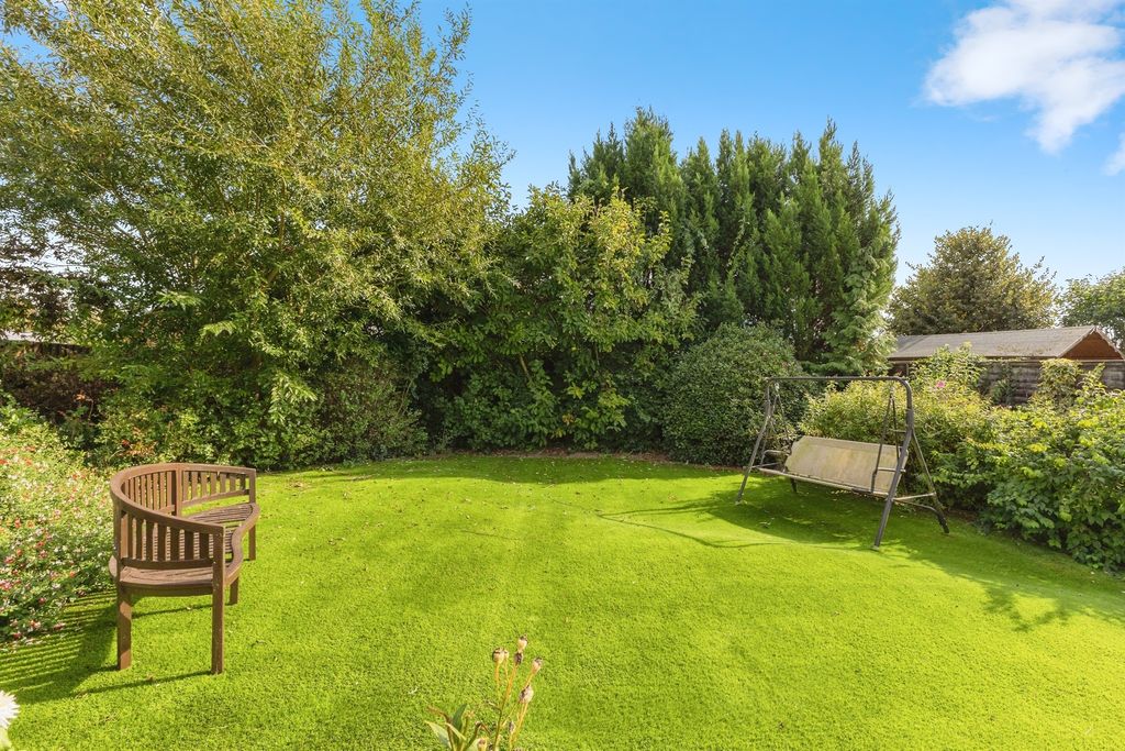 Property photo 2 of 17