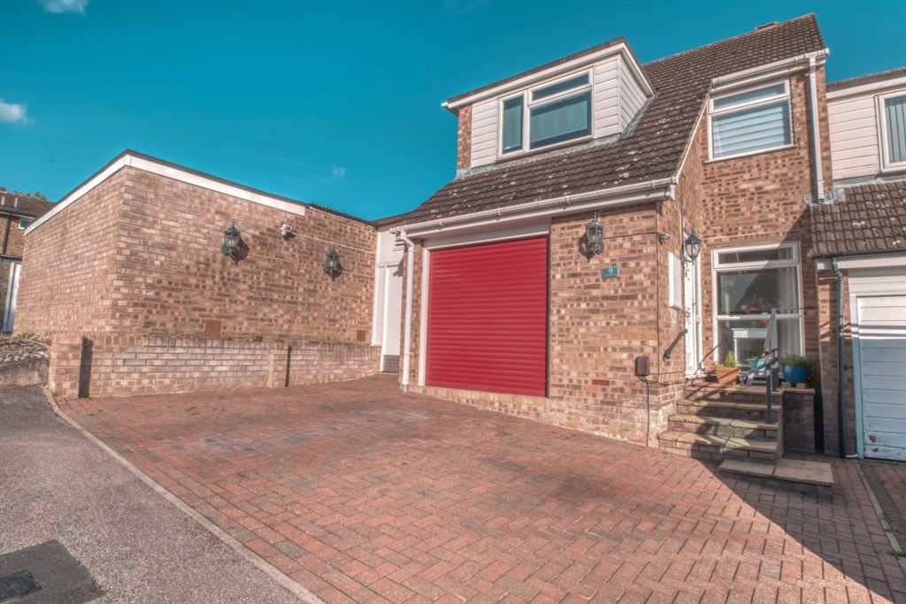 Property photo 1 of 24