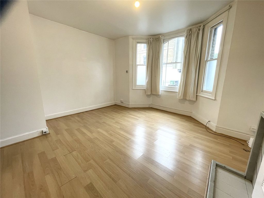 Property photo 2 of 8 Picture No. 05