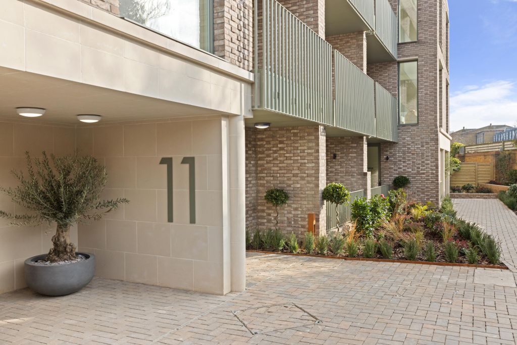 Property photo 3 of 12