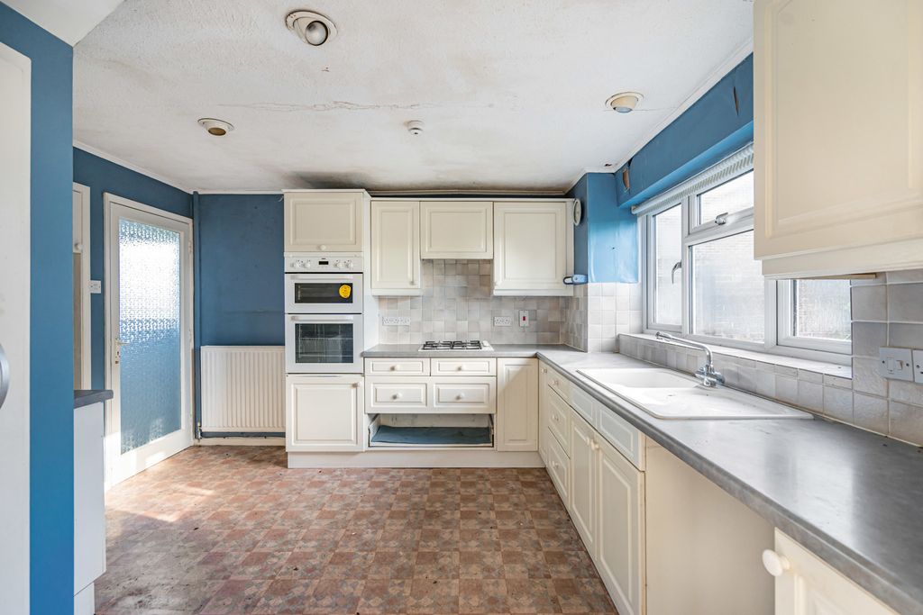Property photo 2 of 26 61_93924.Jpg