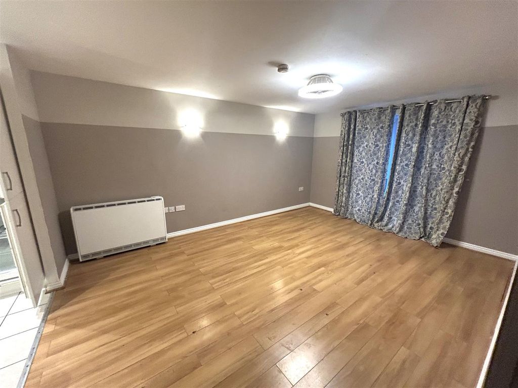 Property photo 1 of 6 Ros1.Jpeg