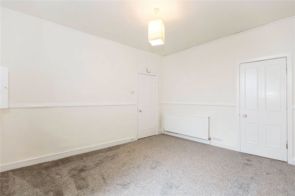 Property photo 2 of 7 Picture No. 01