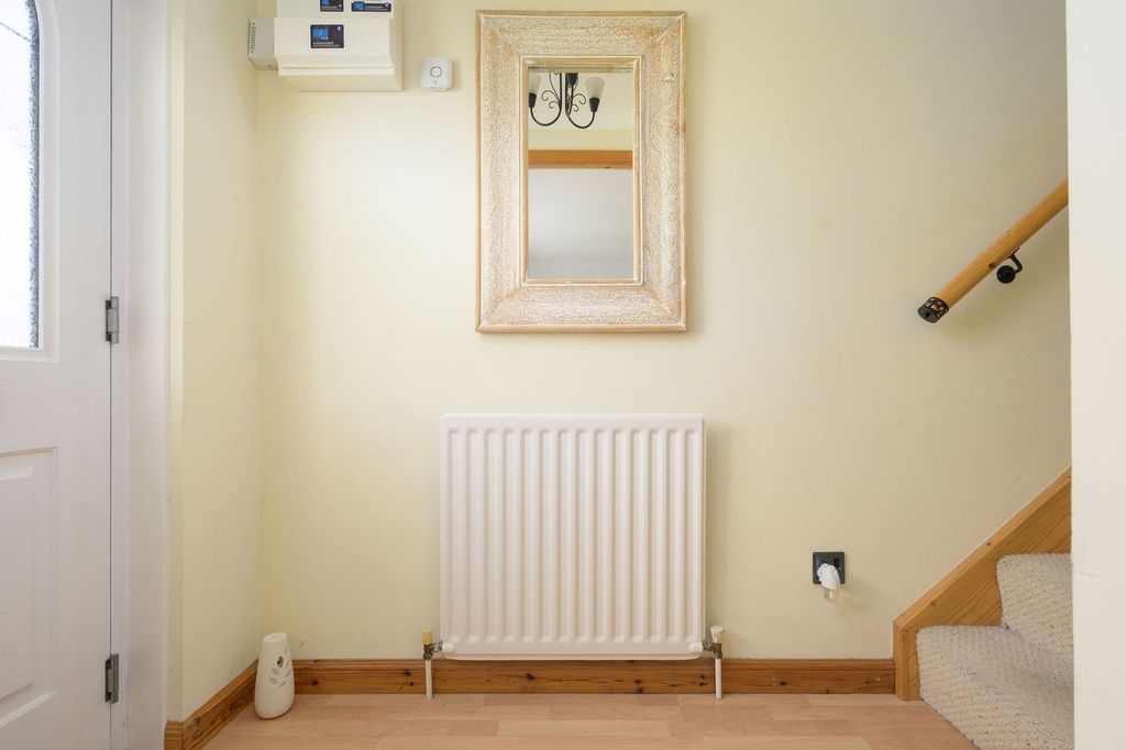 Property photo 2 of 30