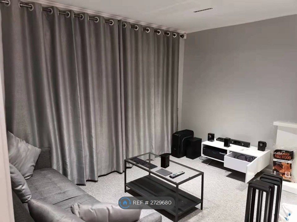 Property photo 2 of 7 Lounge