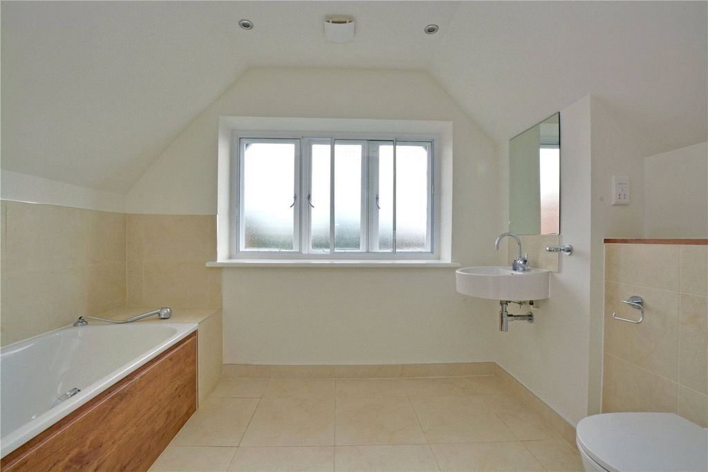 Additional image 7 of 2 bed flat to rentKingswood Mansions, 15 Newton Park Place, Chislehurst BR7