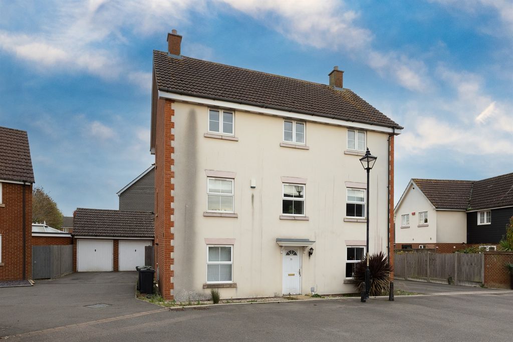 Property photo 2 of 18