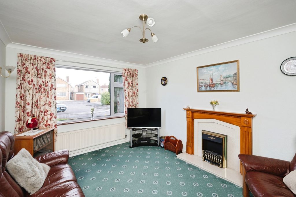 Property photo 3 of 18 Pbox-Img.Jpg