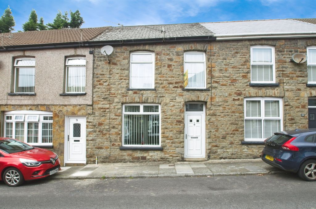 Property photo 2 of 17