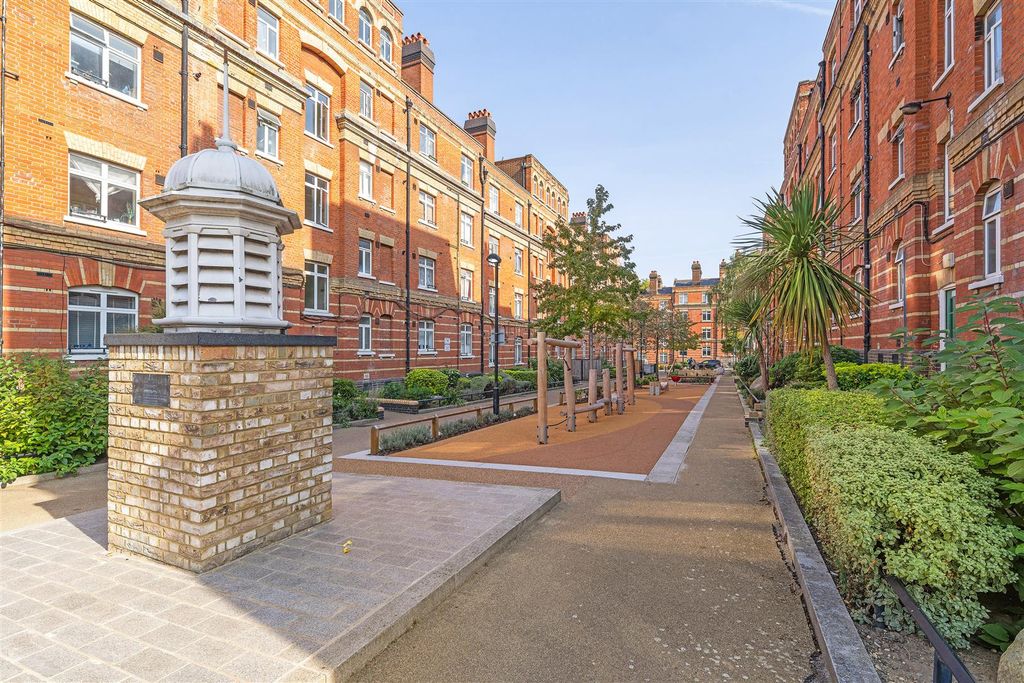 Property photo 2 of 10 Rosendale Road-11.Jpg