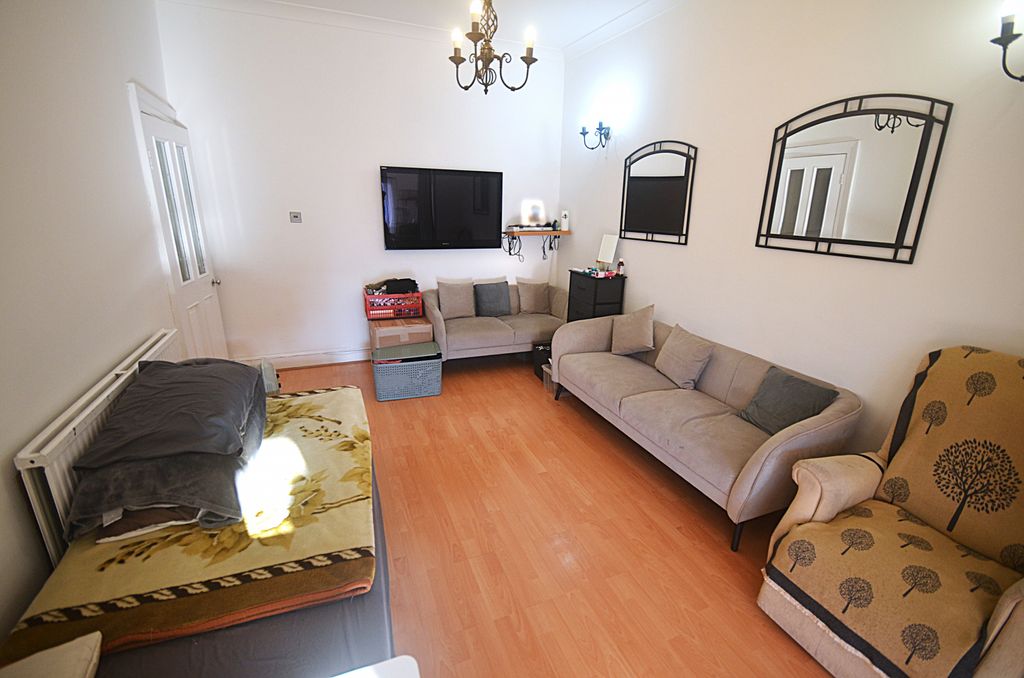 Property photo 3 of 10 Gallery