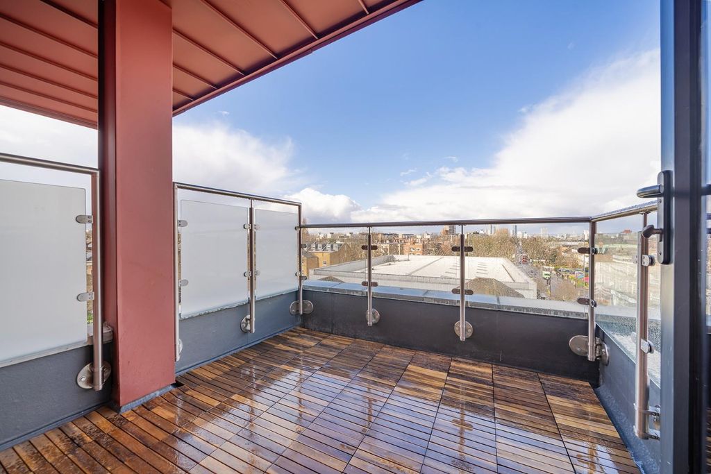Property photo 3 of 12 Terrace.Jpg