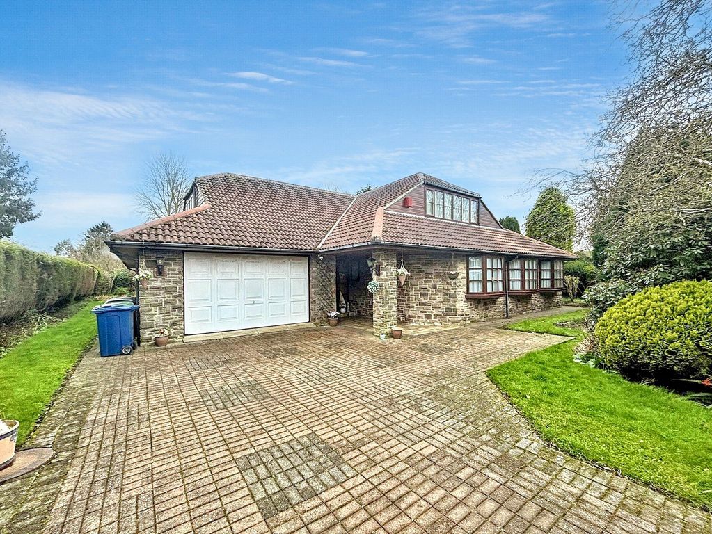 Property photo 2 of 34