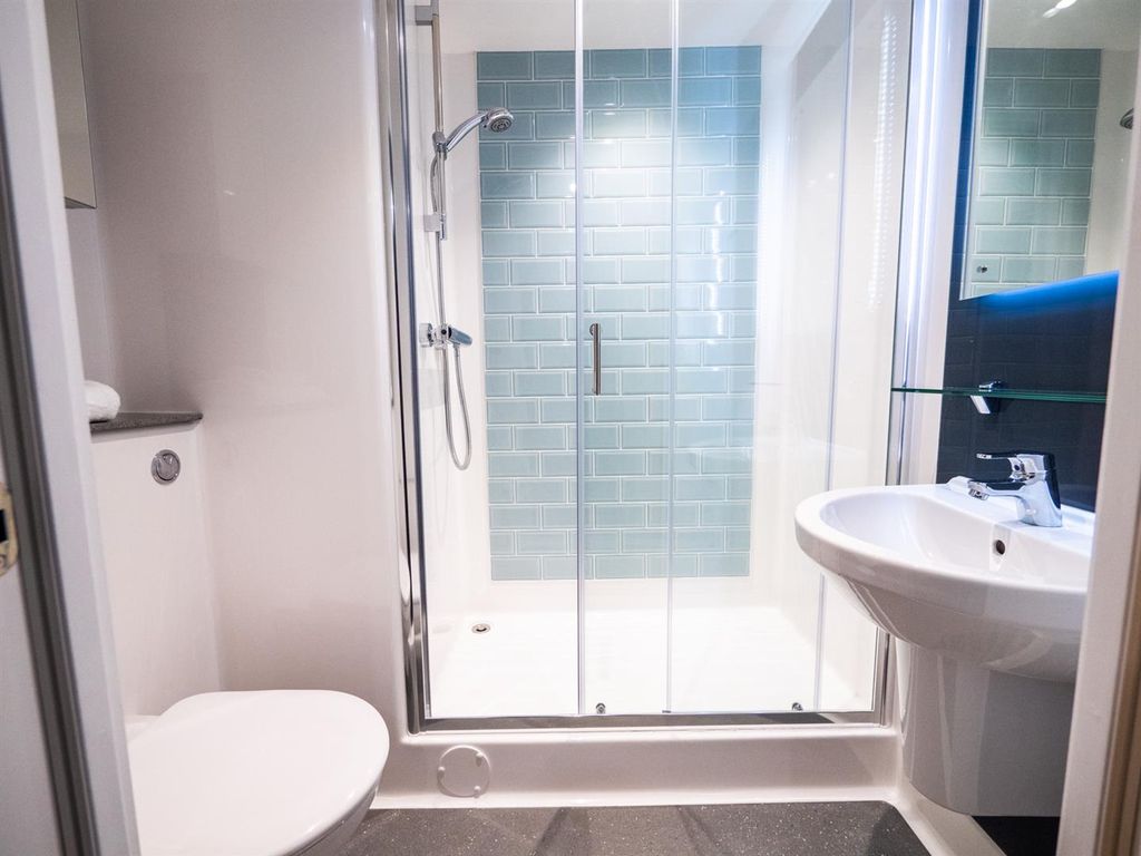 Property photo 1 of 30