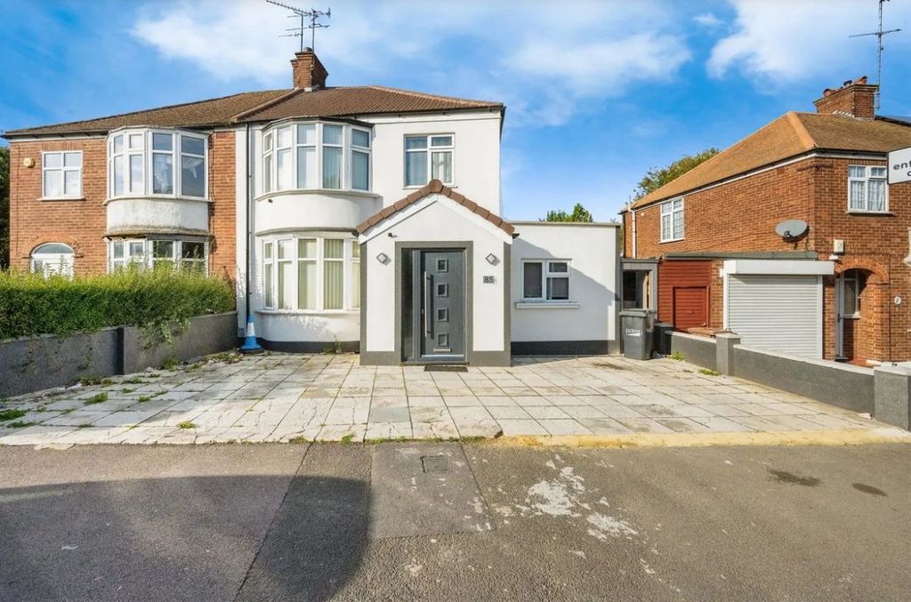 Property photo 1 of 12 Whatsapp Image 2025-08-28 At 1.49.38 Pm (4).Jpeg