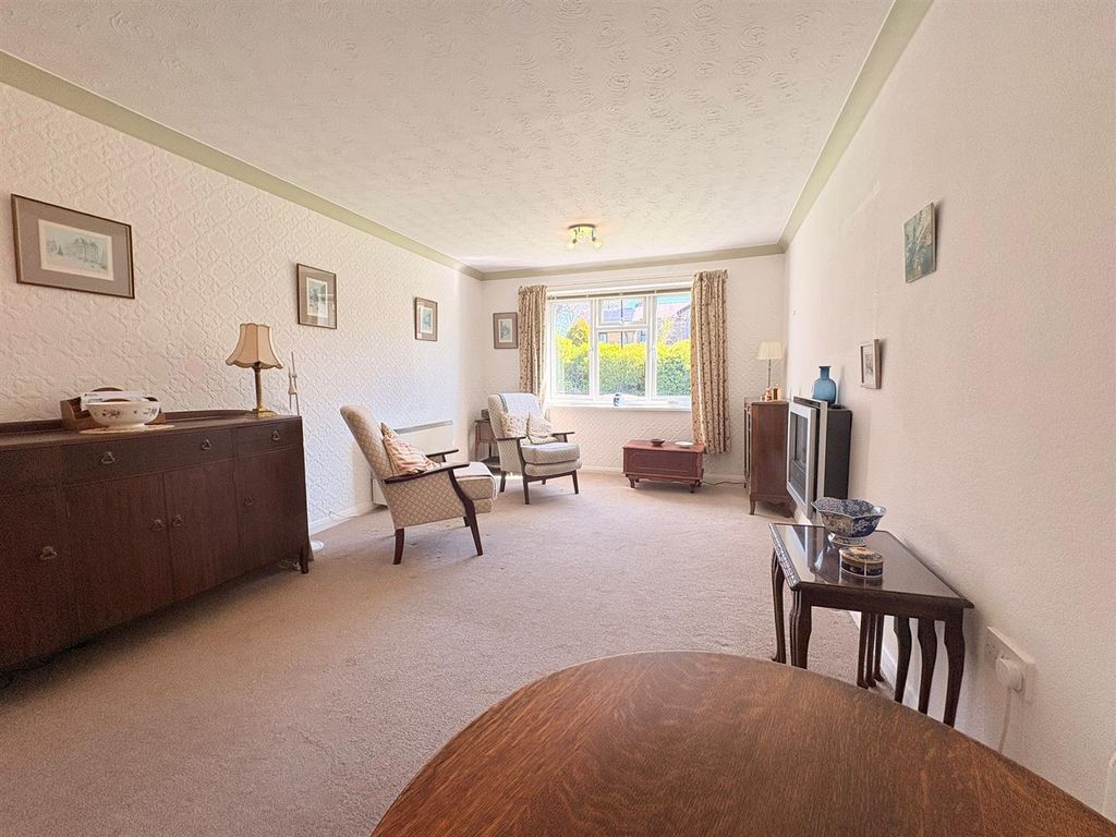 Property photo 2 of 10 Lowry Court 13.Jpg