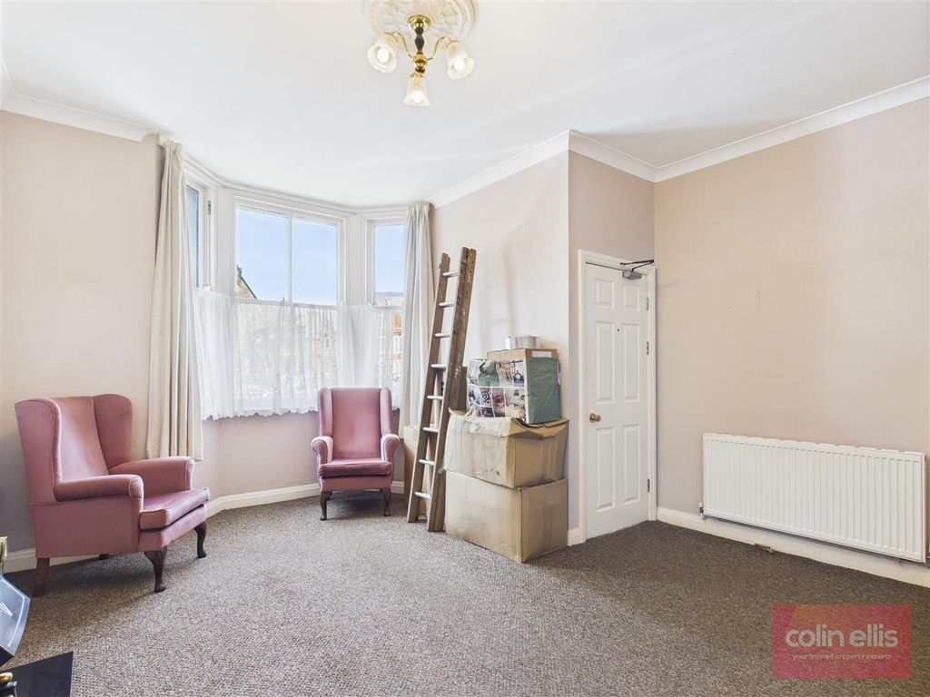 Property photo 2 of 9 Cam05075G0-Pr0132-Still007.Jpg