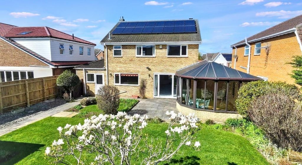 Property photo 2 of 30