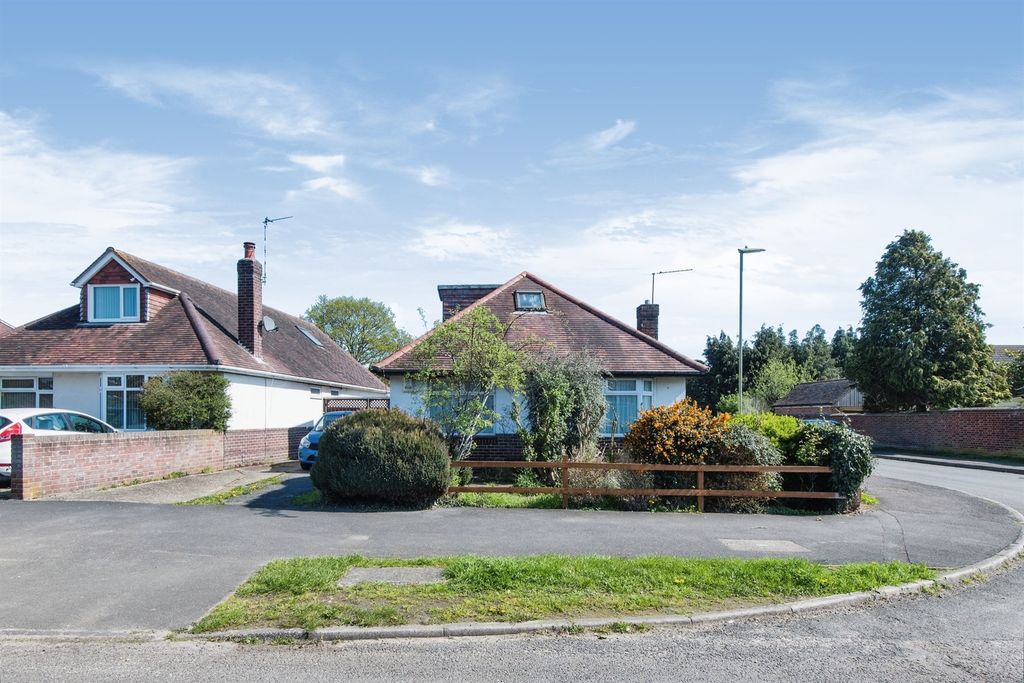 Property photo 1 of 15