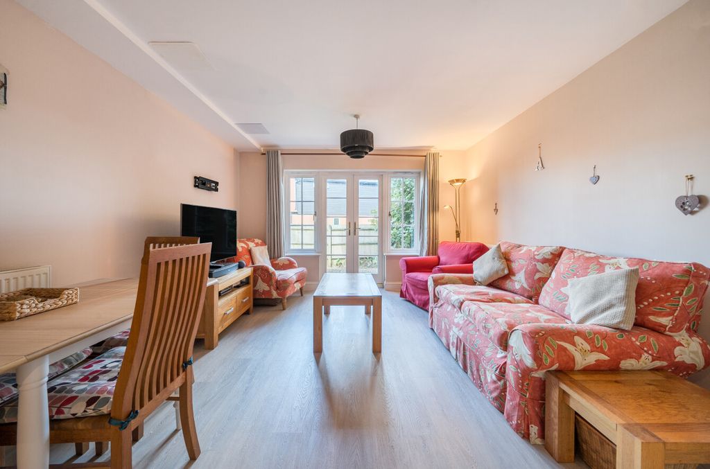 Property photo 2 of 14 1349632-14-68B98c...