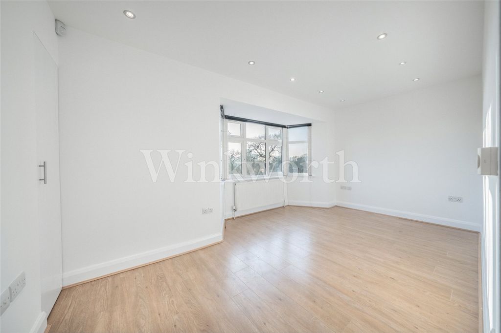 Property photo 2 of 14 Picture No. 07