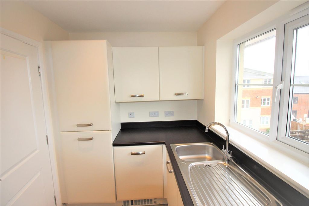 Property photo 3 of 8 4 - .Jpg