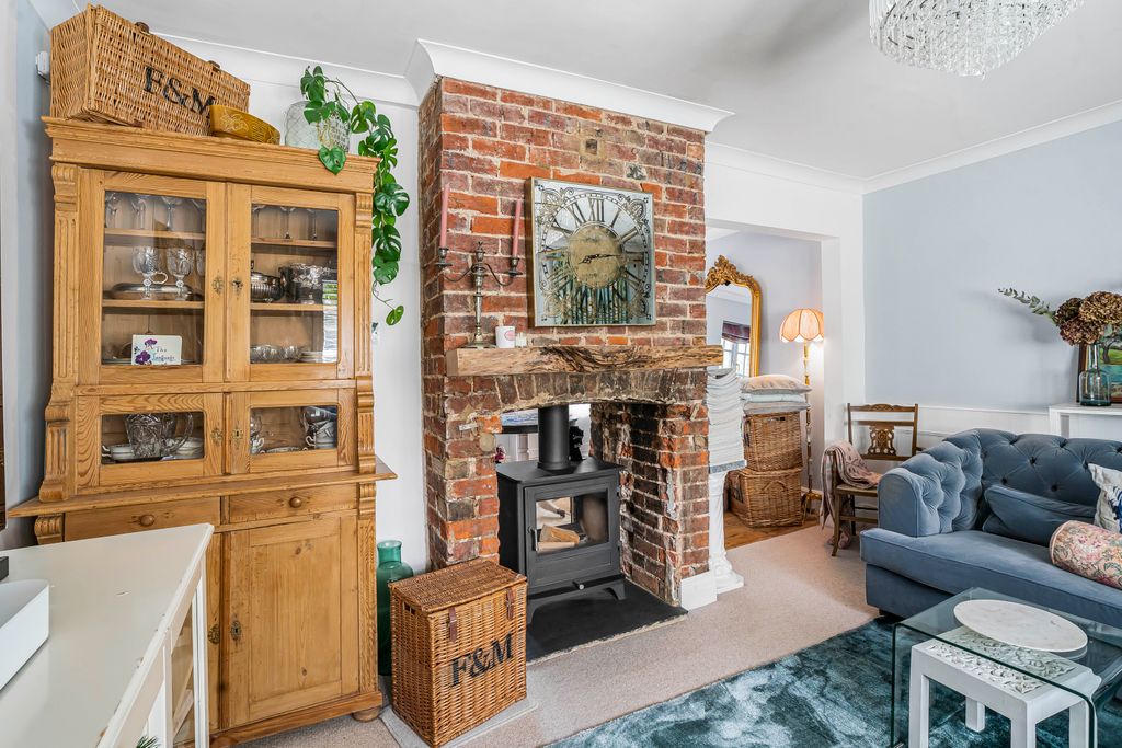 Property photo 2 of 19 2761765