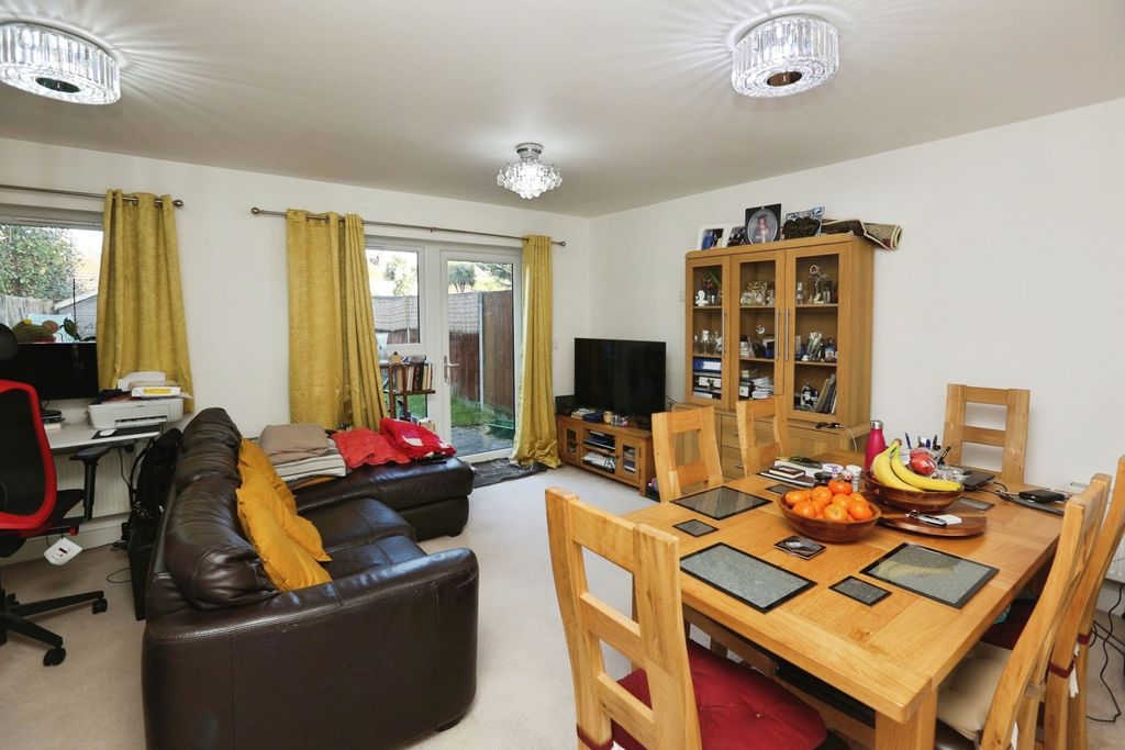 Property photo 2 of 12 Photo