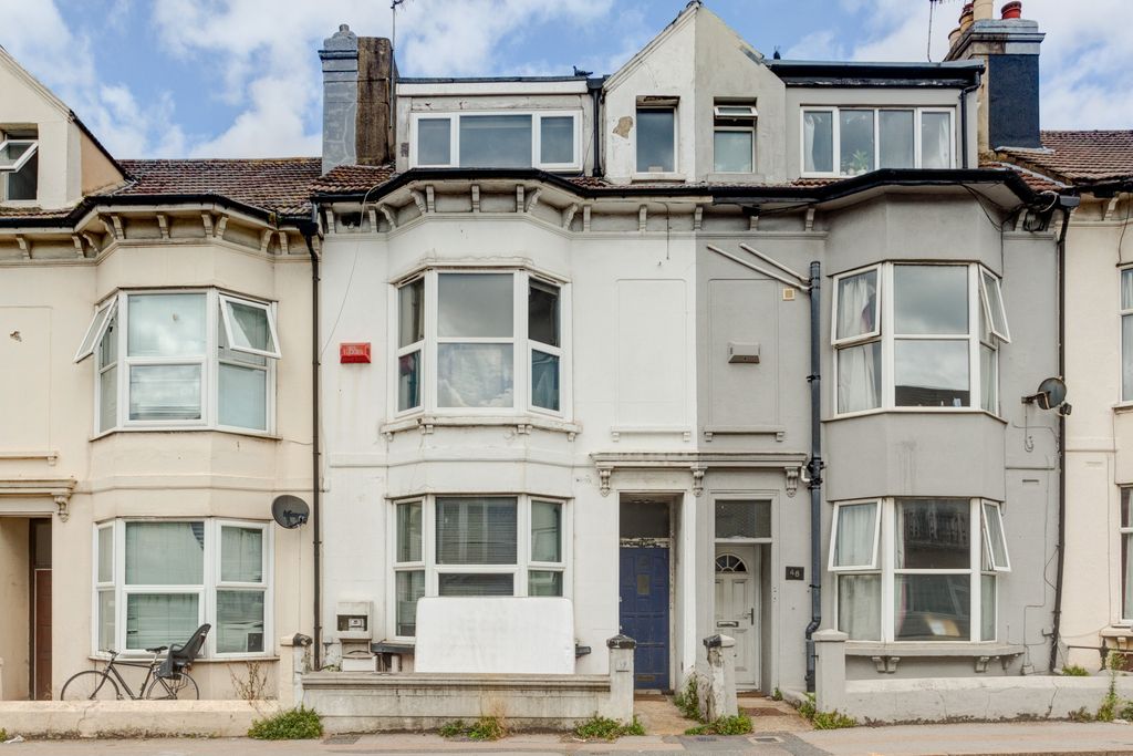 Property photo 1 of 10