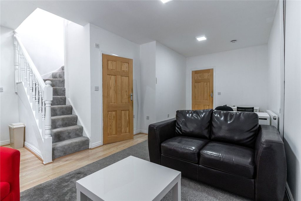 Property photo 1 of 10 Picture No. 11