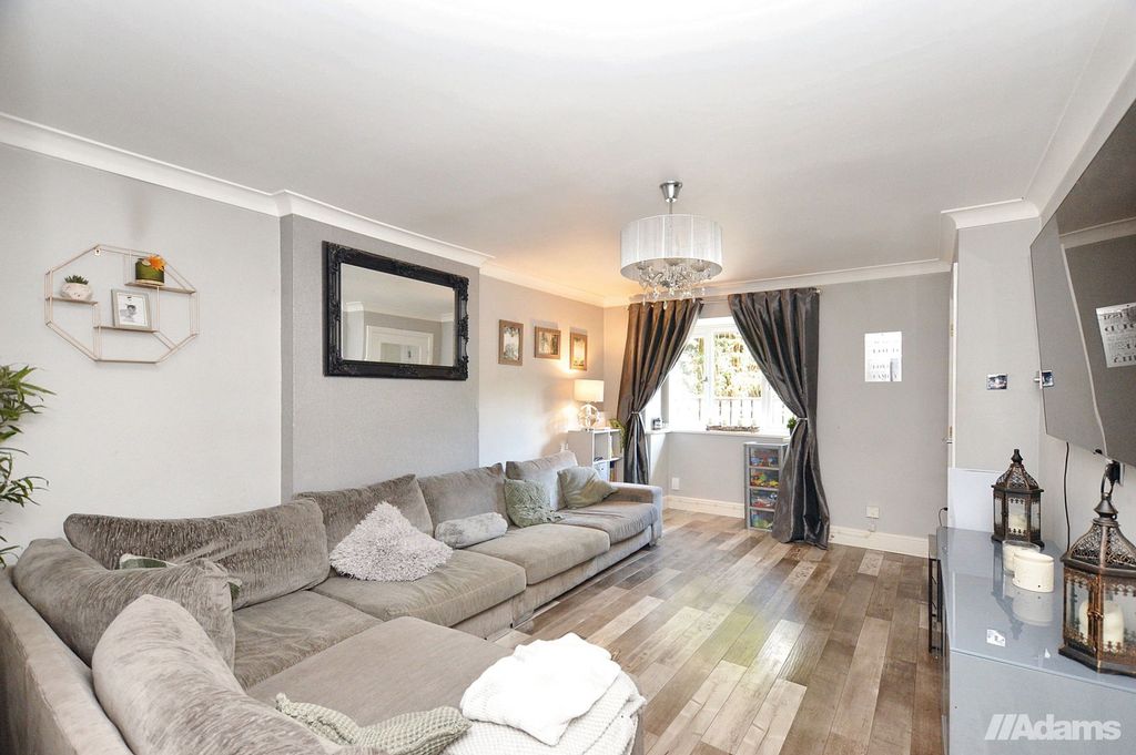 Property photo 2 of 31