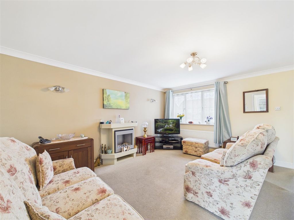 Property photo 3 of 23
