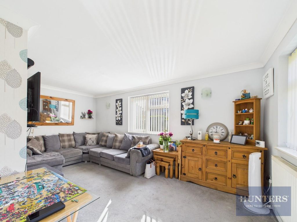 Property photo 2 of 16 Living Room