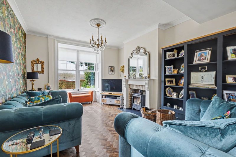 Property photo 2 of 43 Photo 16