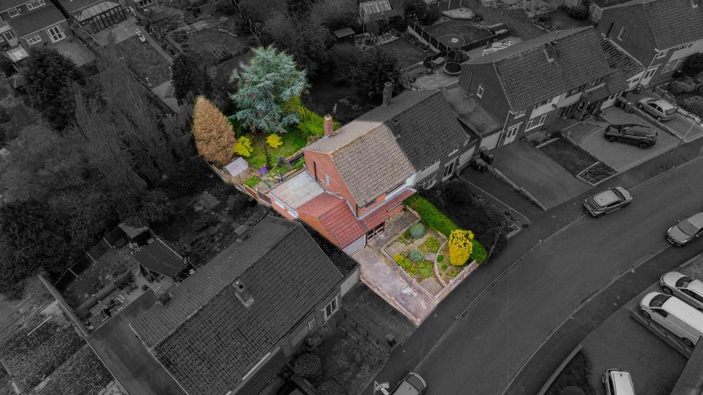 Property photo 2 of 37