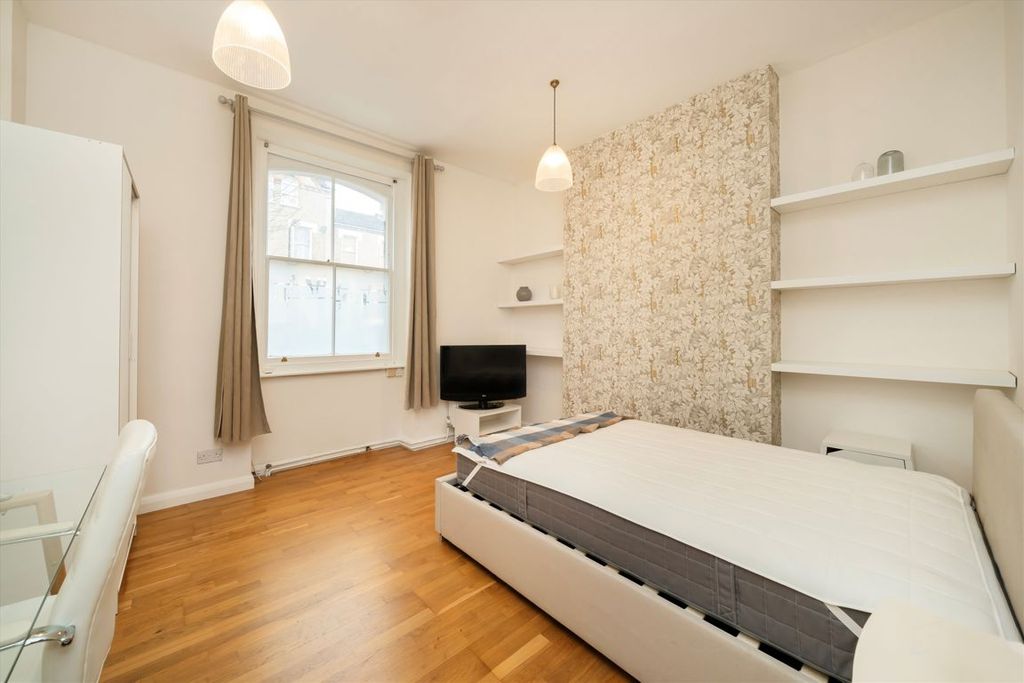 Property photo 3 of 4