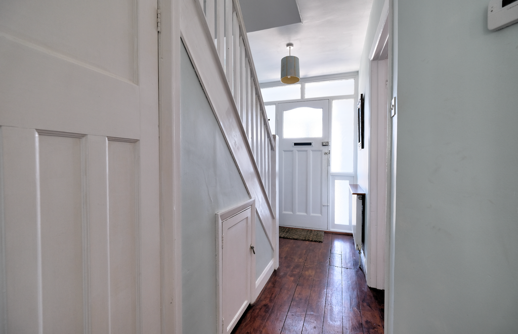 Property photo 2 of 25 Hallway