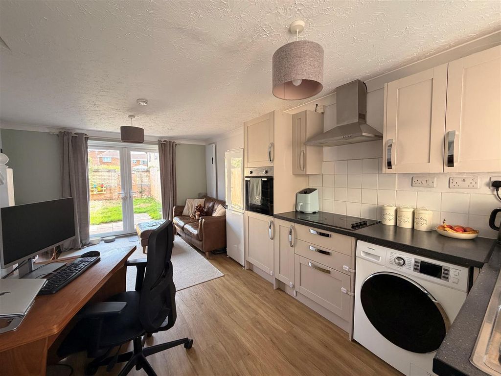 Property photo 2 of 11 Sitting Room Kitchen.Jpg