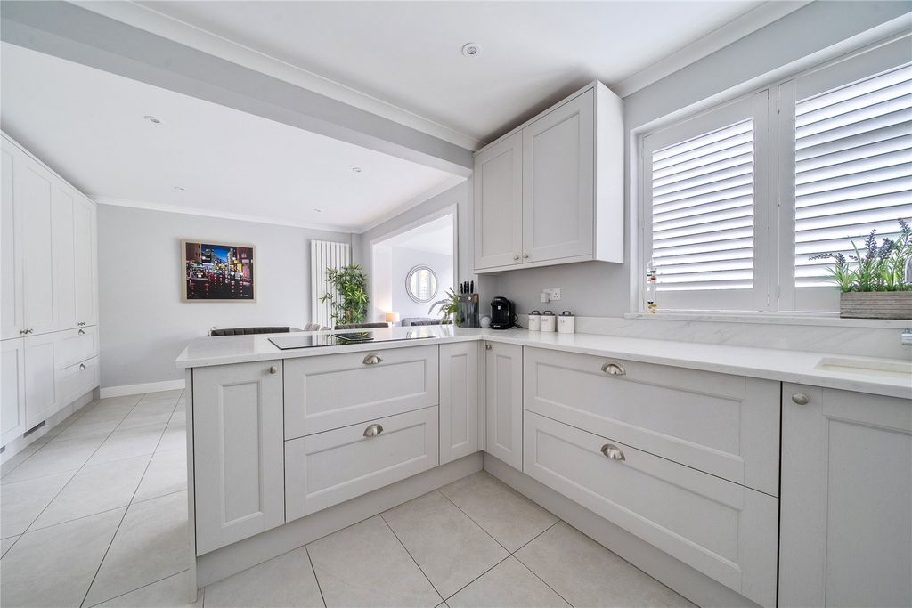 Property photo 3 of 16 Picture No. 04