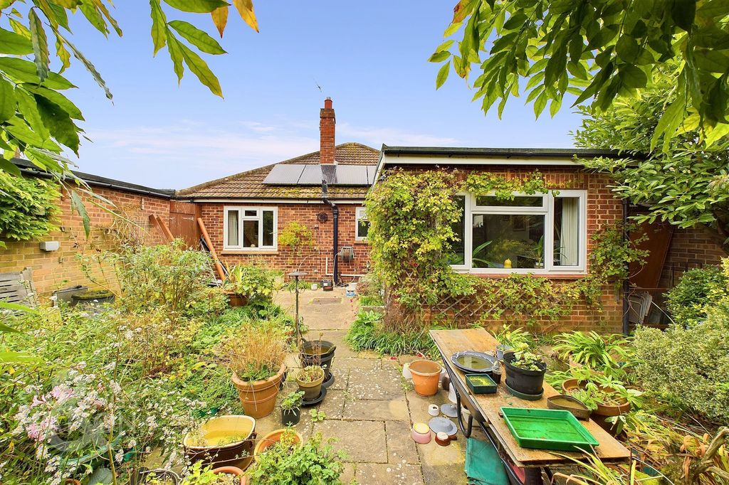 Property photo 3 of 23