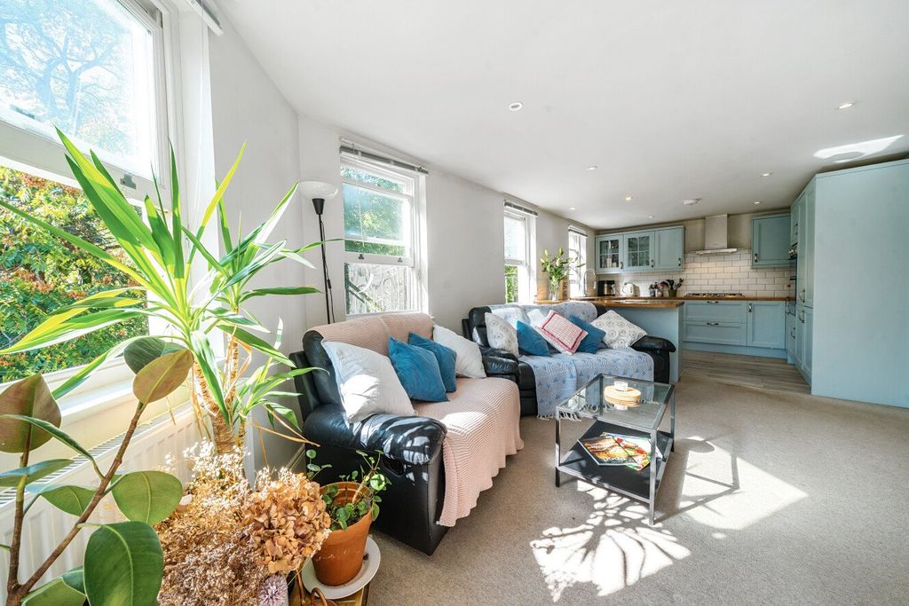 Property photo 2 of 14 Picture No. 43