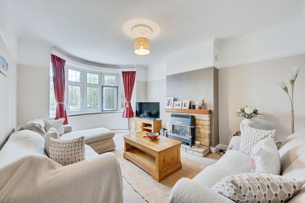 Property photo 3 of 19 Pbox-Img.Jpg