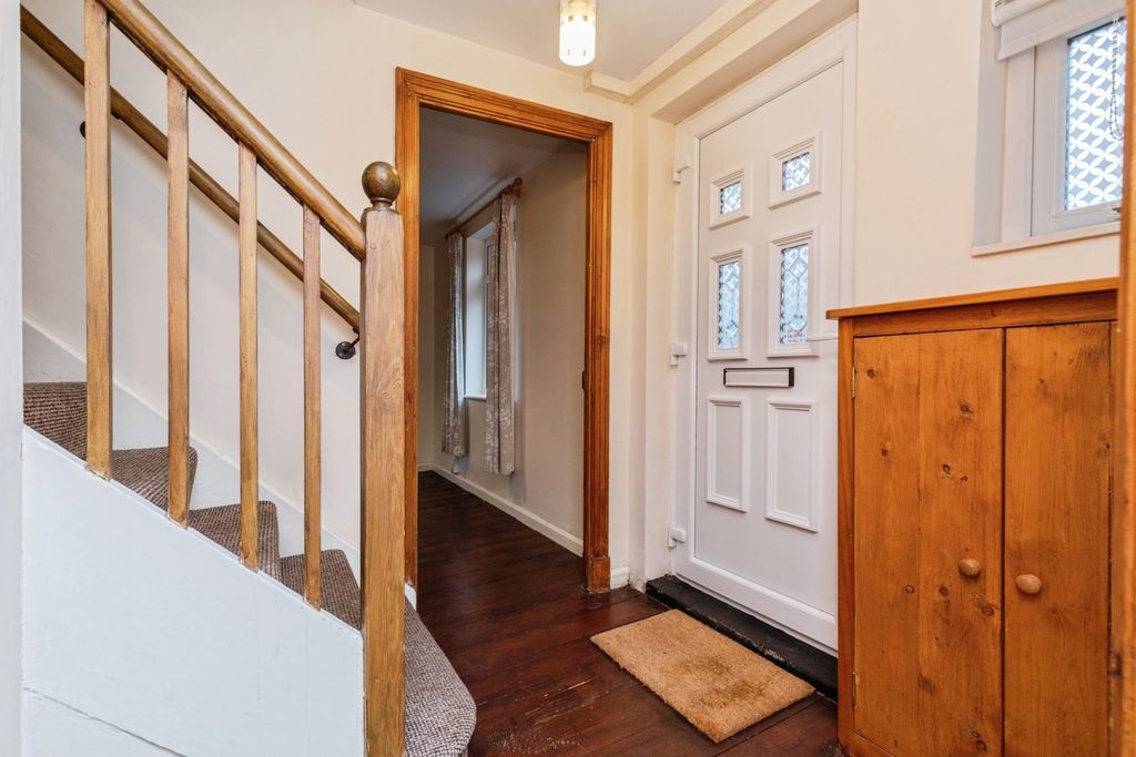 Property photo 2 of 17 Photo