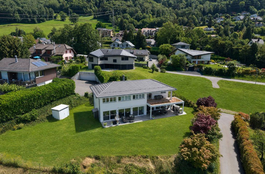 Property photo 1 of 13