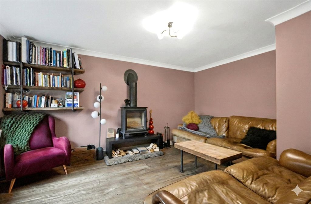 Property photo 2 of 16 Picture No. 26