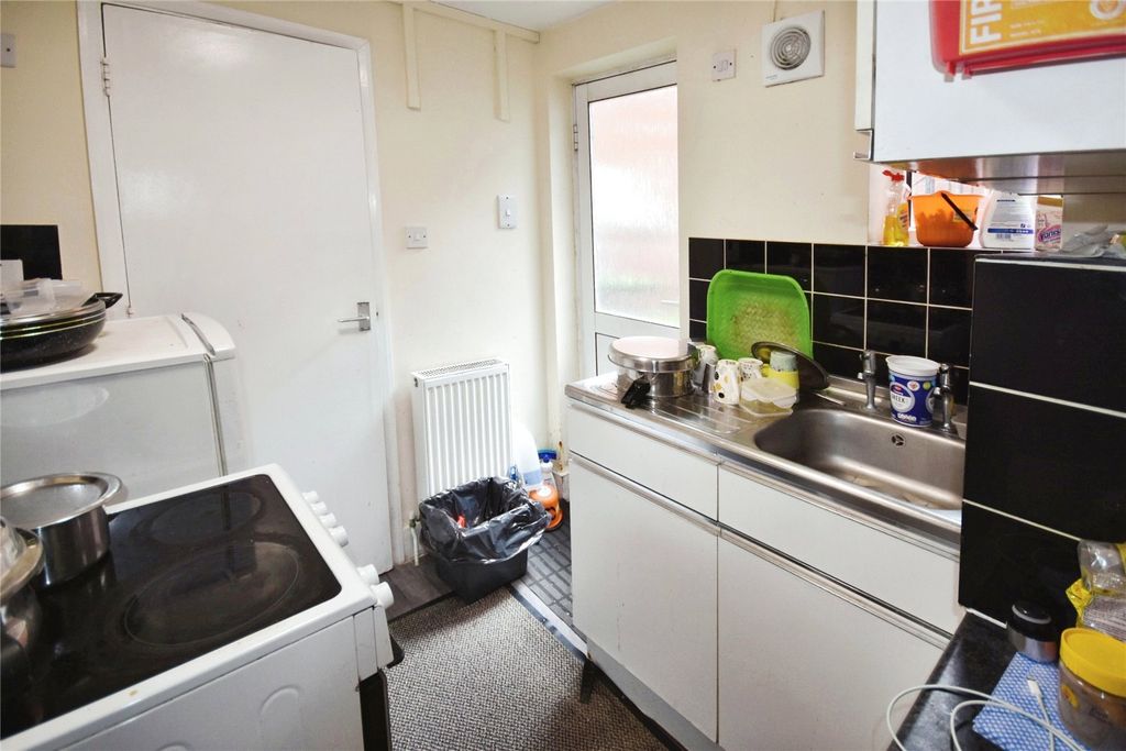 Property photo 3 of 7 Picture No. 02