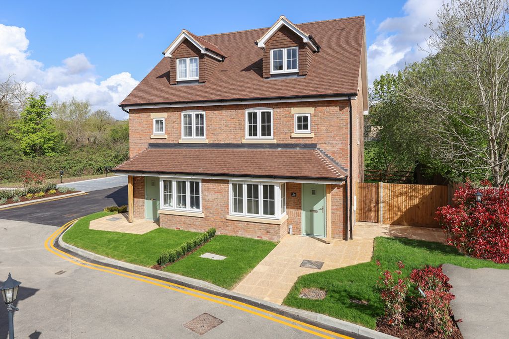 Property photo 1 of 12 Picture No. 11