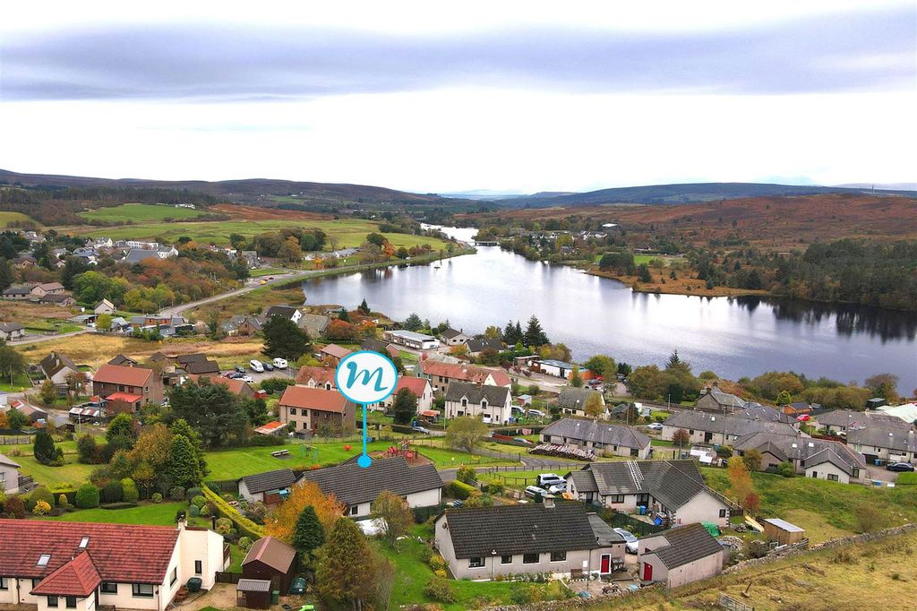 Property photo 2 of 22