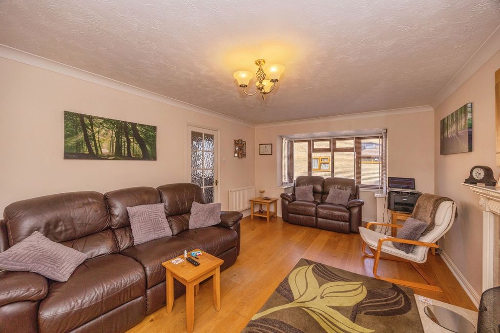 Property photo 1 of 19 Pbox-Img.Jpg
