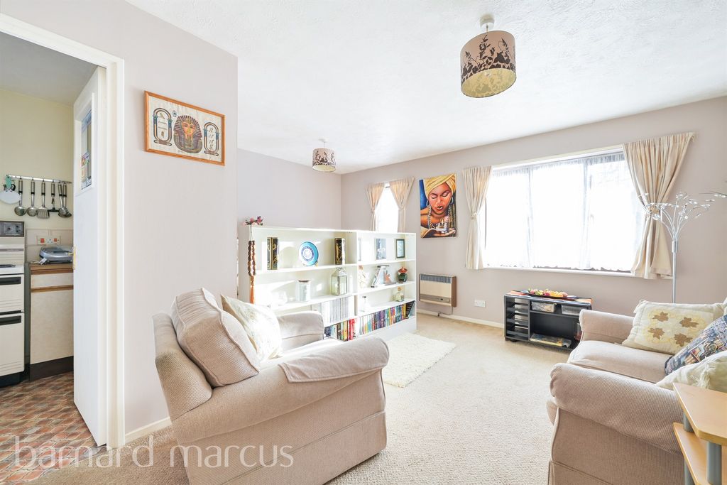 Property photo 2 of 9